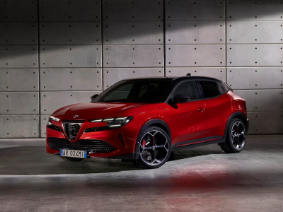 „Politikai nyomásra” vált nevet a legújabb Alfa Romeo